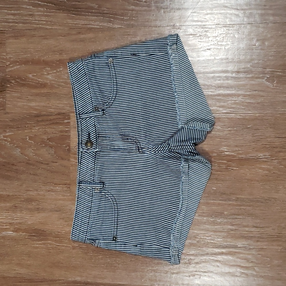 (26) Forever 21 Stripes Distressed Vacation Beach Nautical California Mini Short
